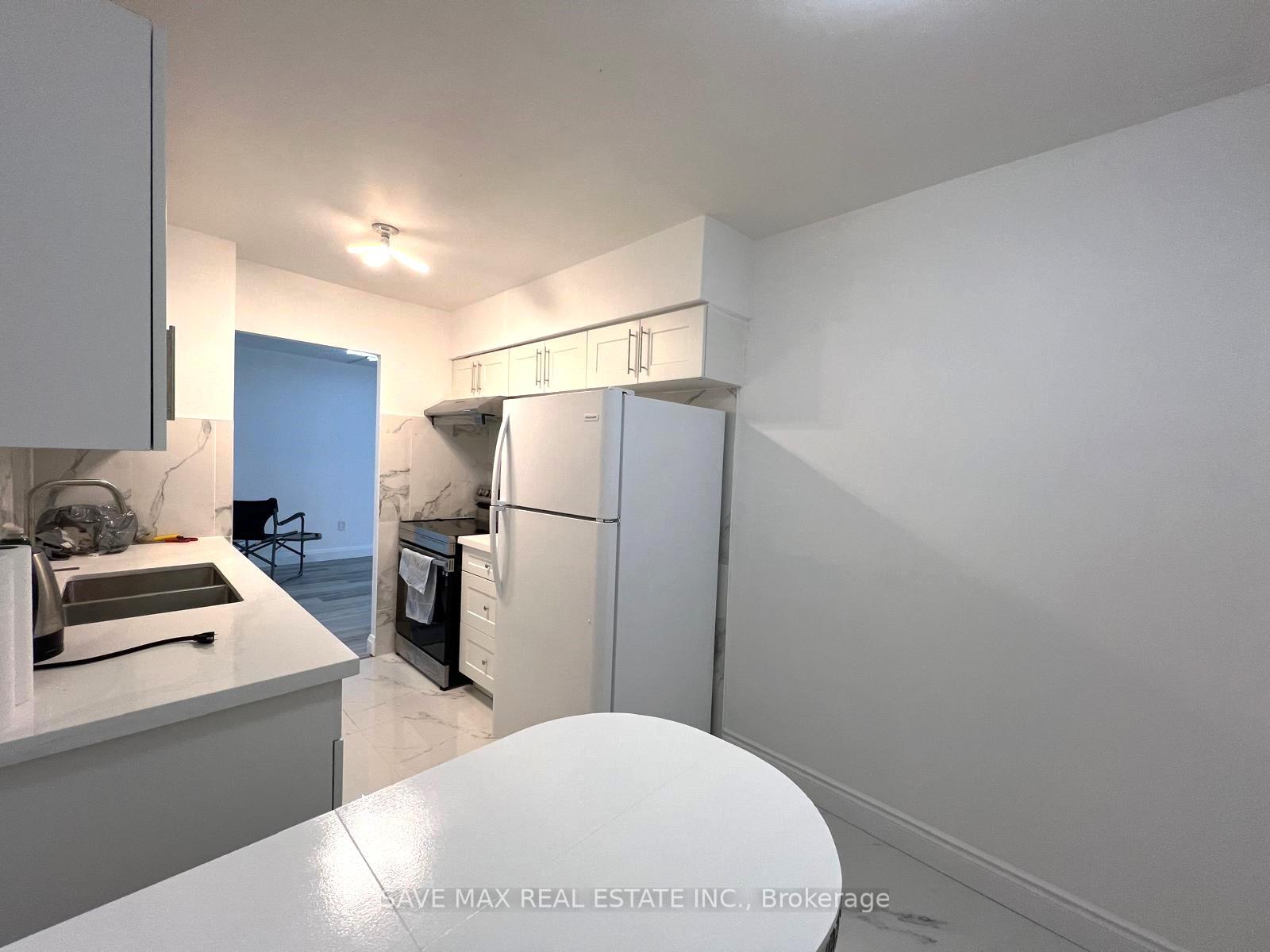 Photo 12 of Unit 1812, 370 Dixon Road, Etobicoke, Kingsview Village-The Westway — HOMEH