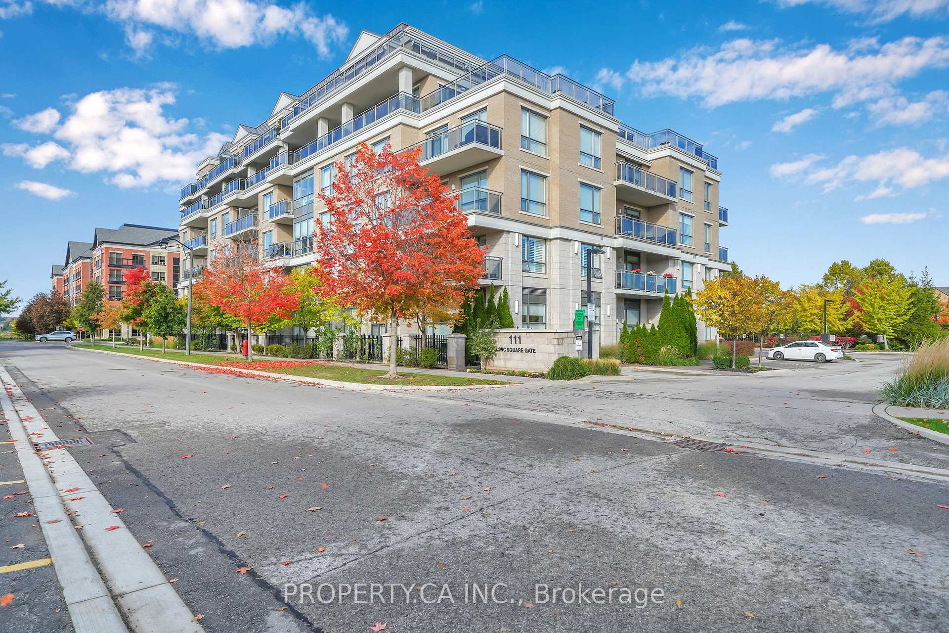 Photo 2 of Unit 518, 111 Civic Square Gate, Aurora, Bayview Wellington — HOMEH