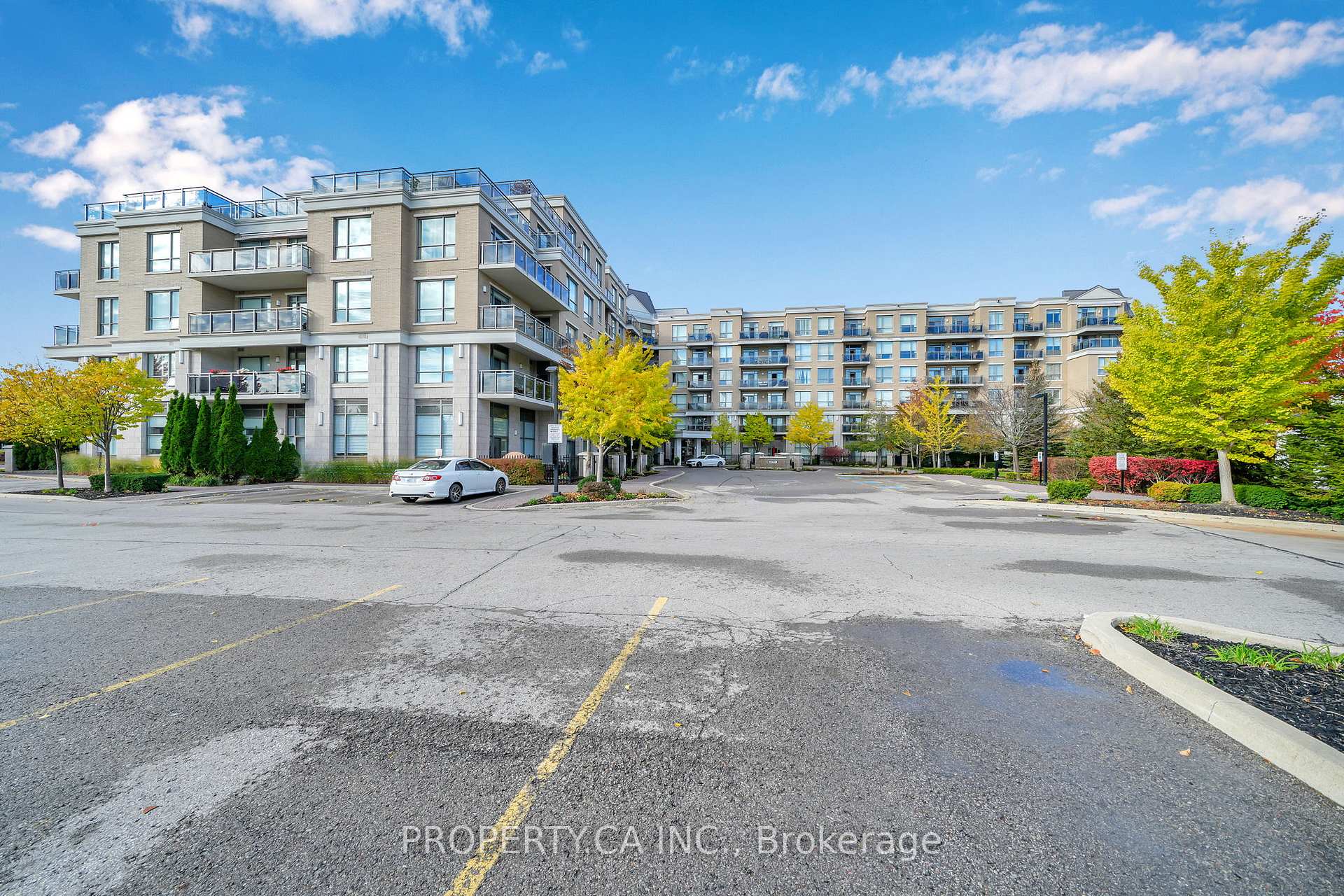 Photo 28 of Unit 518, 111 Civic Square Gate, Aurora, Bayview Wellington — HOMEH