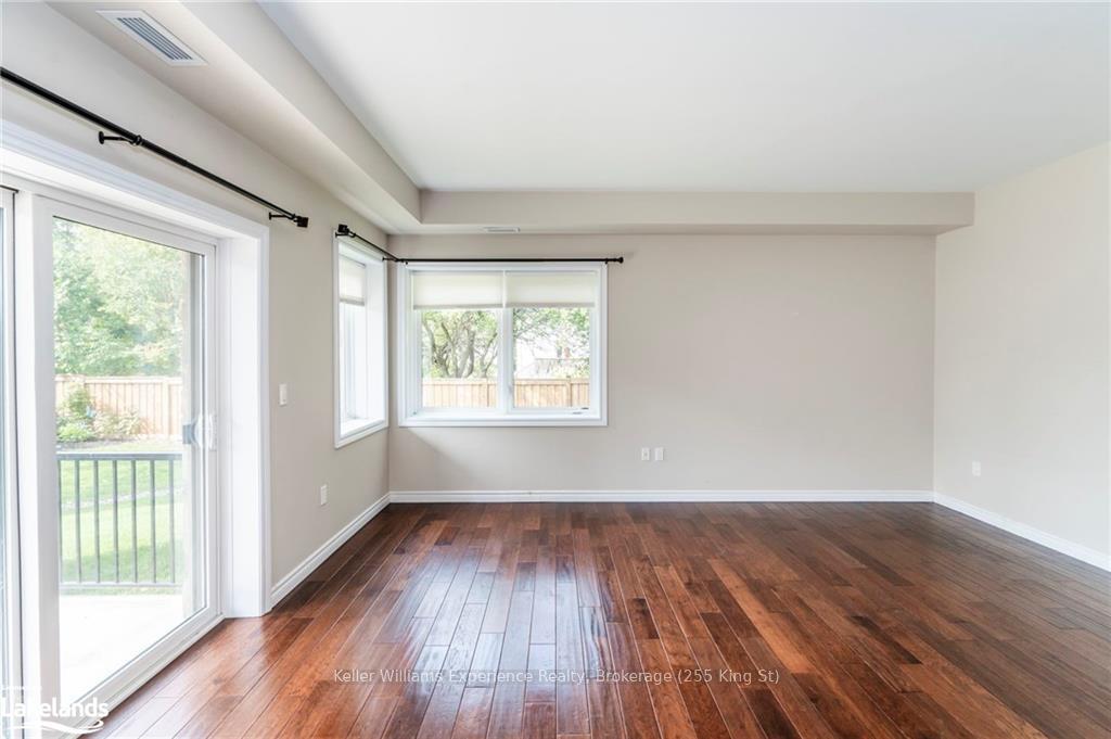 Photo 32 of Unit 105, 19A Yonge Street N, Springwater, Elmvale — HOMEH