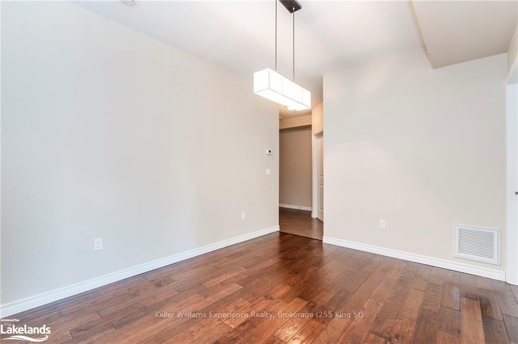 Photo 34 of Unit 105, 19A Yonge Street N, Springwater, Elmvale — HOMEH