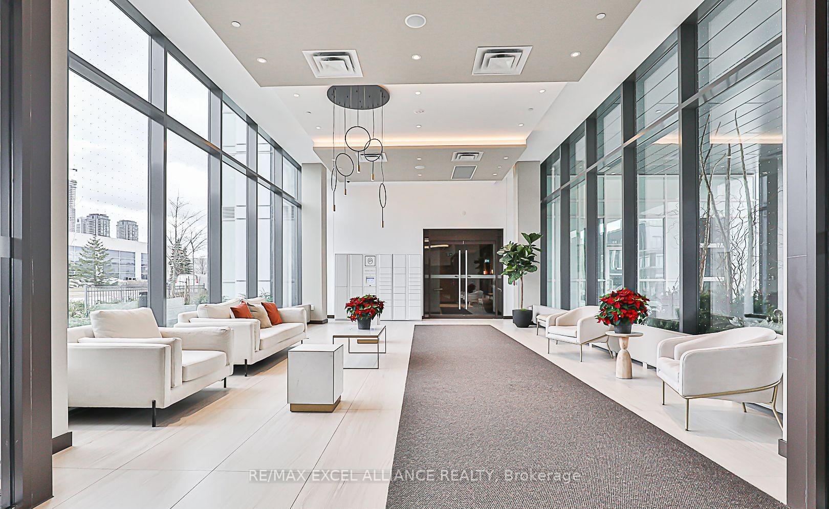 Photo 3 of Unit 101, 10 Honeycrisp Crescent, Vaughan, Vaughan Corporate Centre — HOMEH