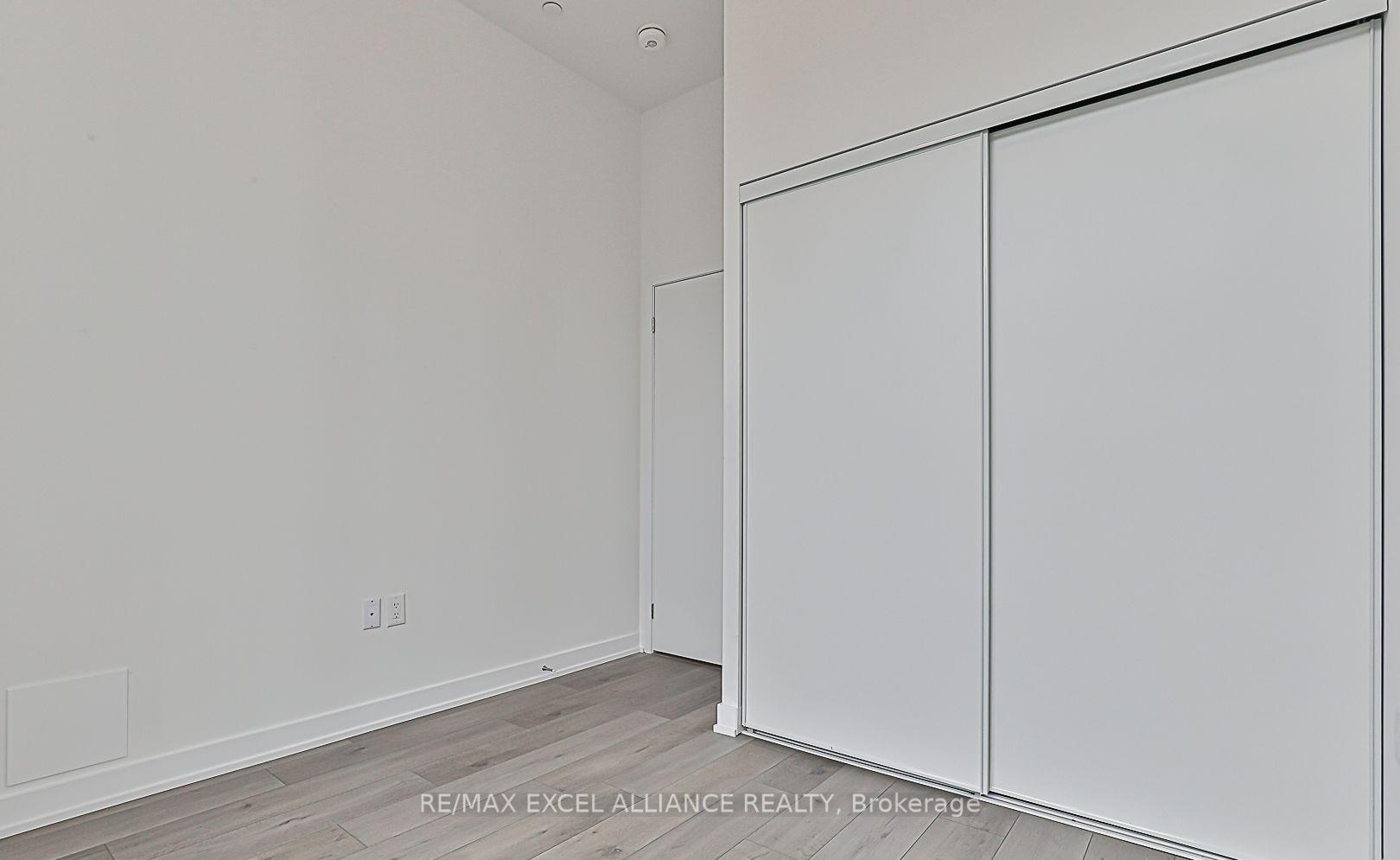 Photo 10 of Unit 101, 10 Honeycrisp Crescent, Vaughan, Vaughan Corporate Centre — HOMEH