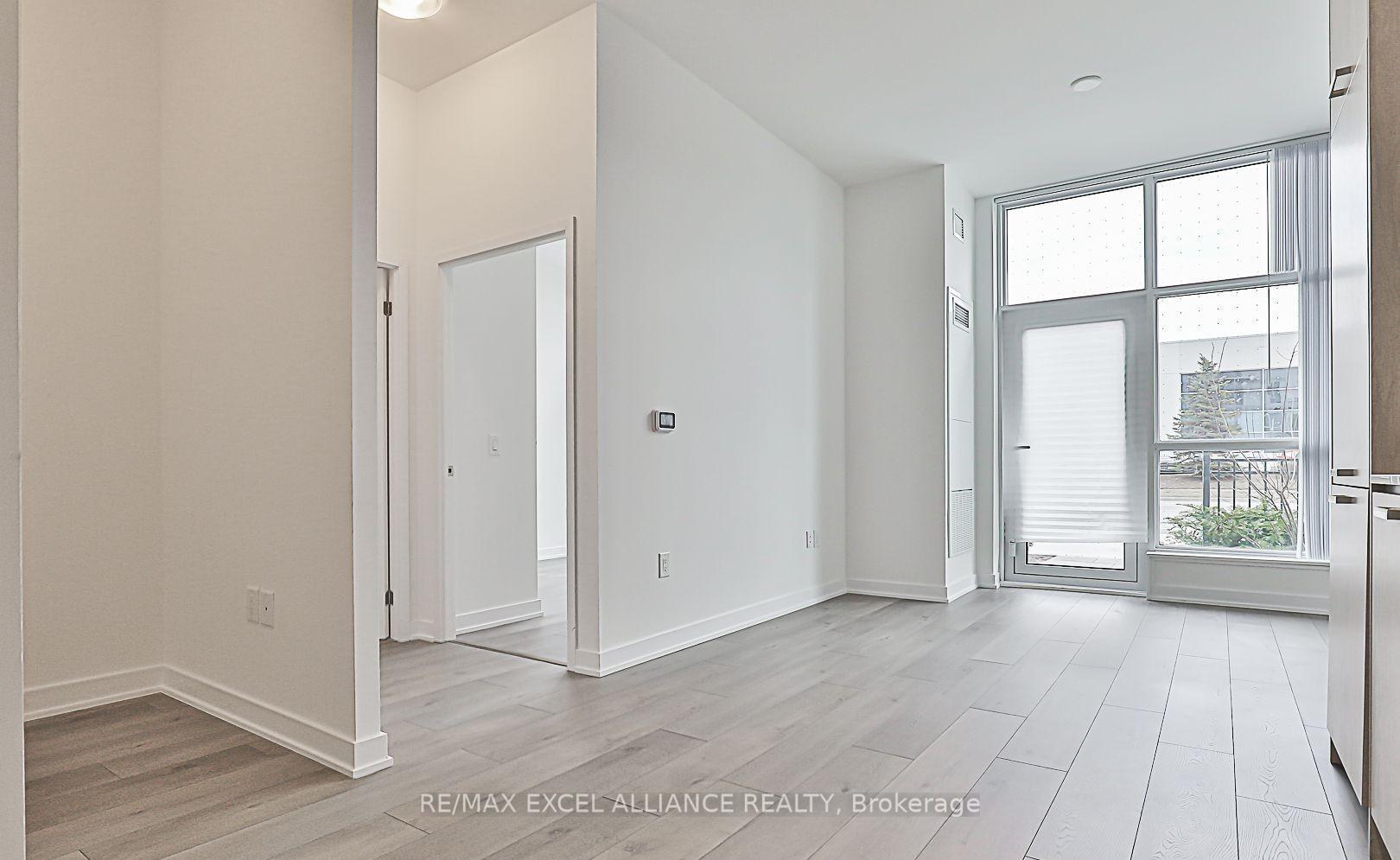 Photo 11 of Unit 101, 10 Honeycrisp Crescent, Vaughan, Vaughan Corporate Centre — HOMEH