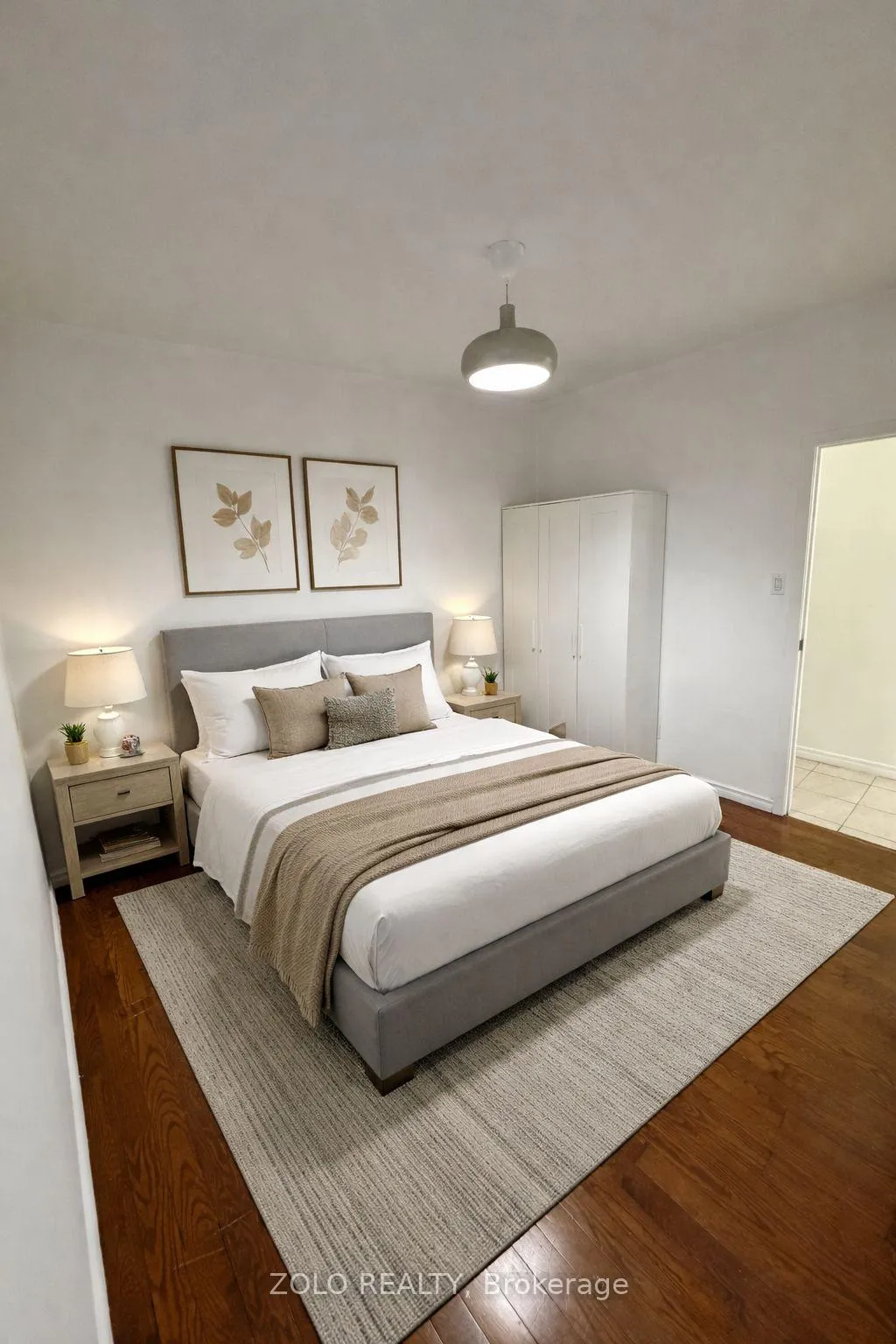 Photo 3 of Unit 4, 968 Bathurst Street, Toronto, The Annex — HOMEH