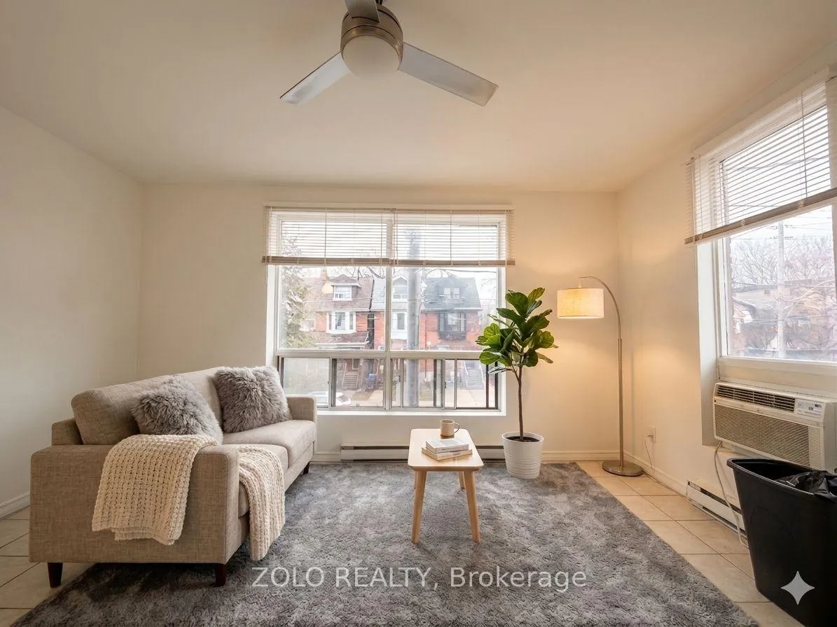 Photo 6 of Unit 4, 968 Bathurst Street, Toronto, The Annex — HOMEH