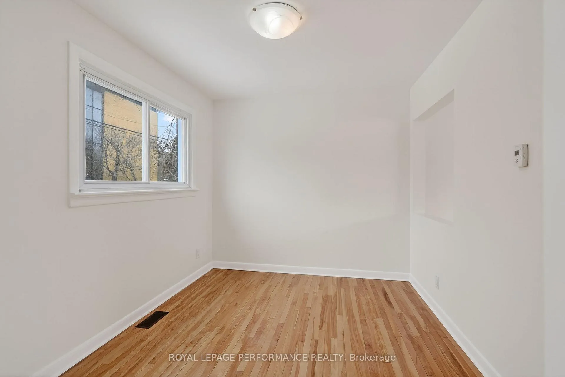Photo 8 of 630 Borthwick Avenue, Ottawa, Castle Heights/Rideau High — HOMEH