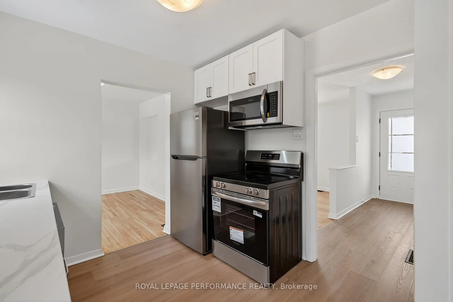Photo 14 of 630 Borthwick Avenue, Ottawa, Castle Heights/Rideau High — HOMEH