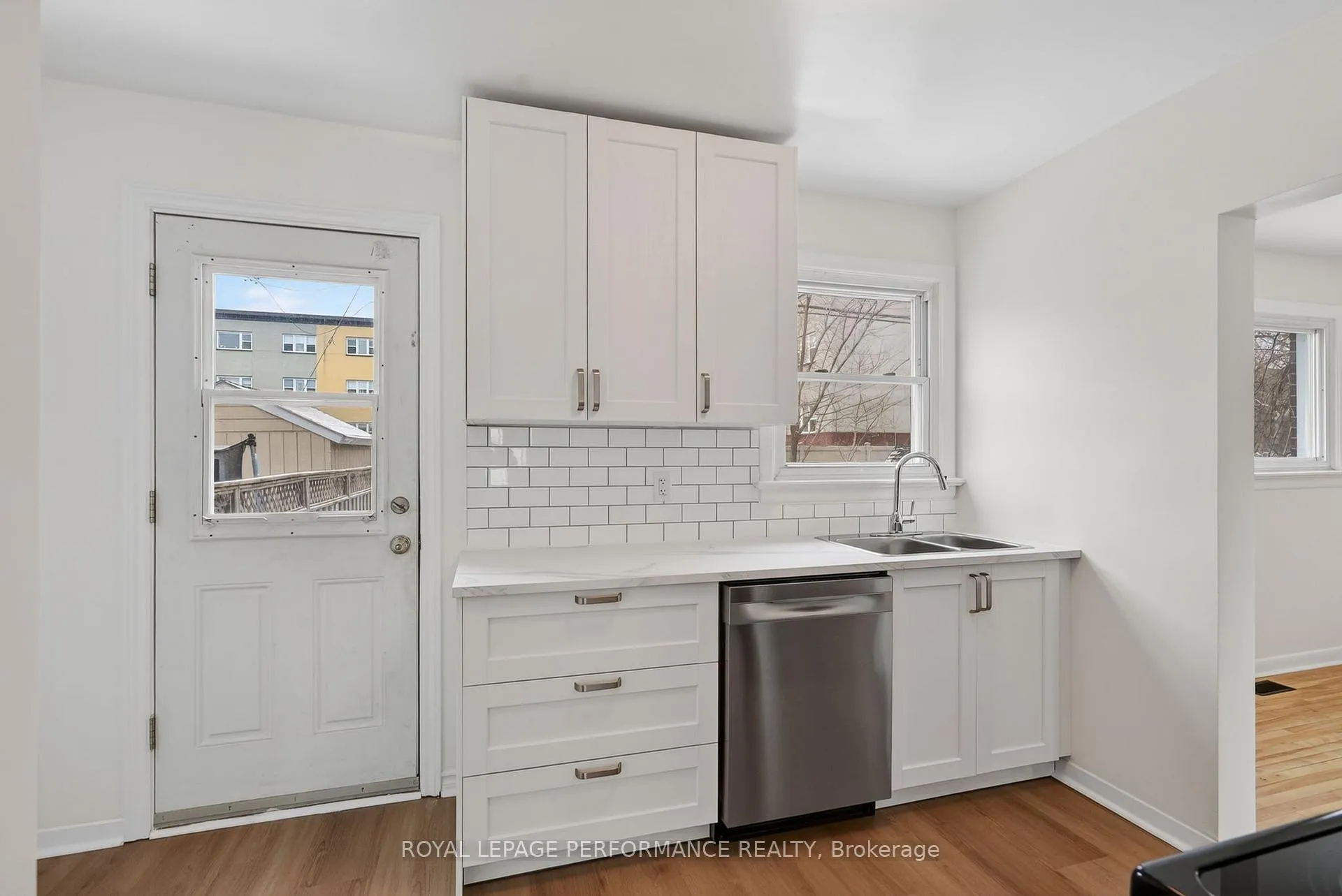 Photo 15 of 630 Borthwick Avenue, Ottawa, Castle Heights/Rideau High — HOMEH
