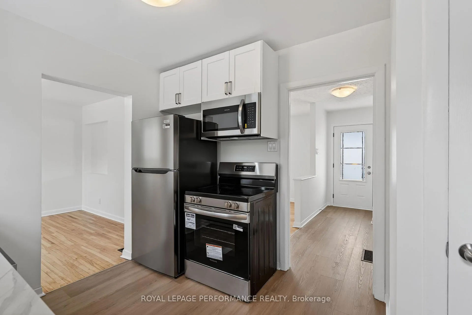 Photo 16 of 630 Borthwick Avenue, Ottawa, Castle Heights/Rideau High — HOMEH