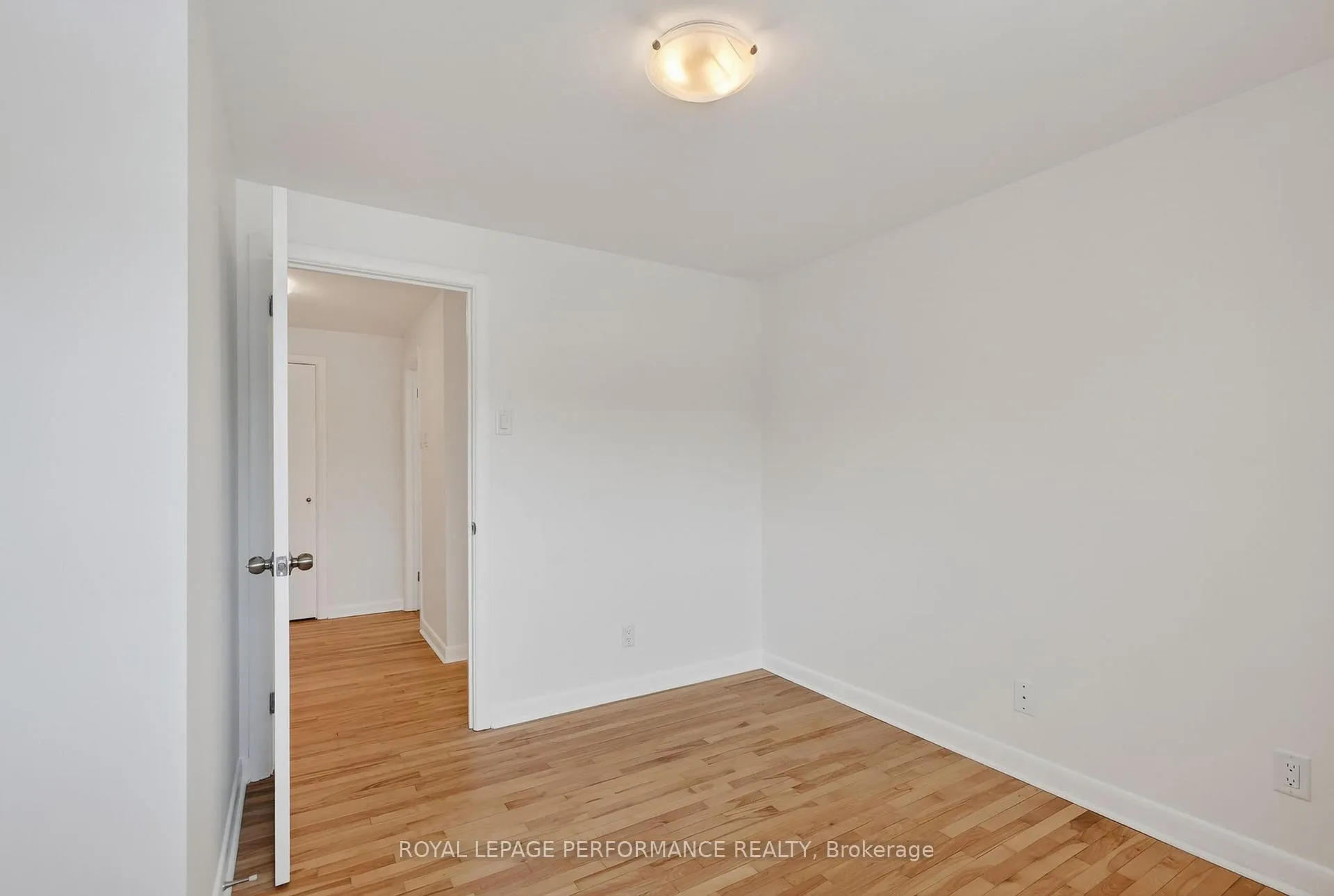 Photo 20 of 630 Borthwick Avenue, Ottawa, Castle Heights/Rideau High — HOMEH
