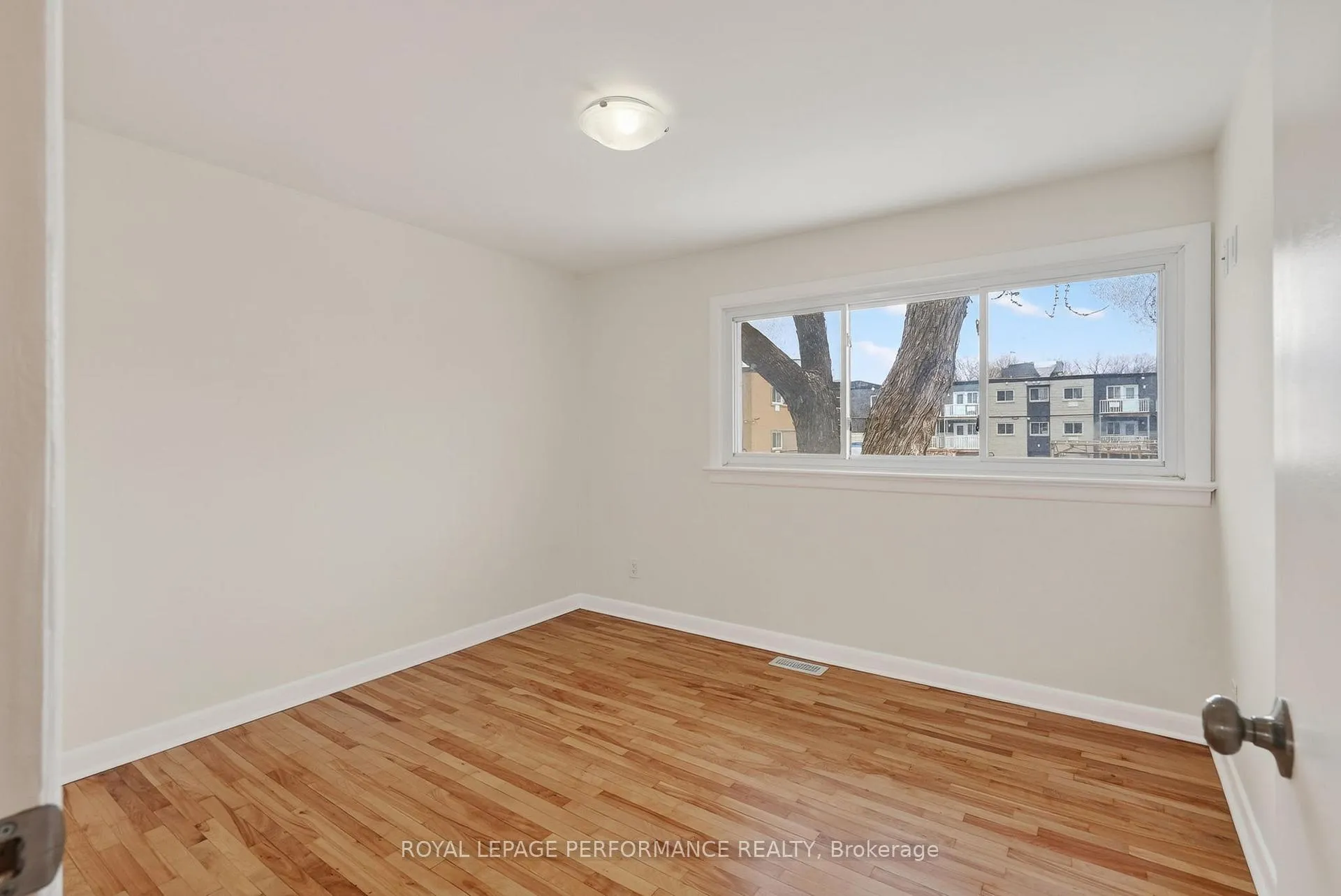 Photo 22 of 630 Borthwick Avenue, Ottawa, Castle Heights/Rideau High — HOMEH