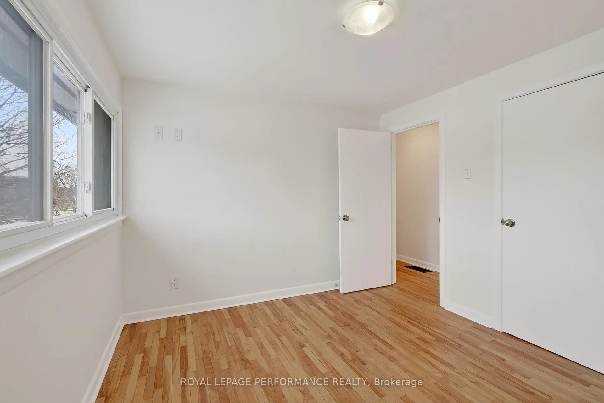 Photo 23 of 630 Borthwick Avenue, Ottawa, Castle Heights/Rideau High — HOMEH