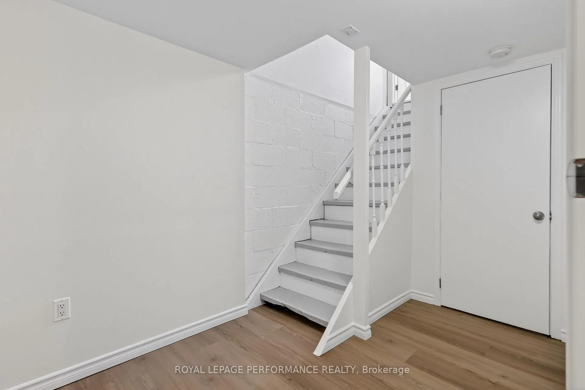 Photo 30 of 630 Borthwick Avenue, Ottawa, Castle Heights/Rideau High — HOMEH