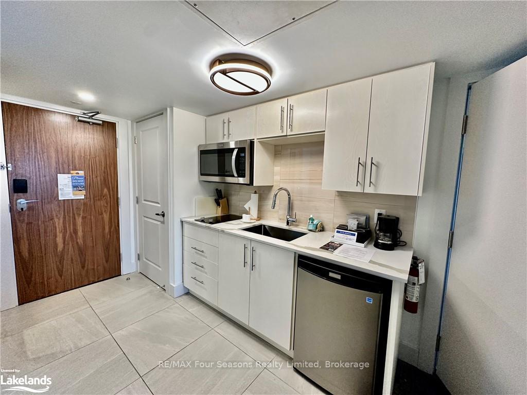 Photo 22 of Unit 2414, 9 Harbour Street E, Collingwood — HOMEH