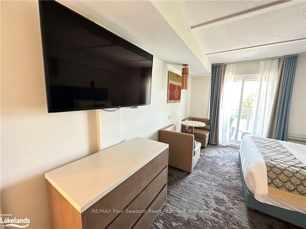 Photo 21 of Unit 2408, 9 Harbour Street E, Collingwood — HOMEH