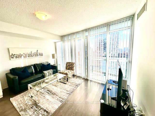 Photo 3 of Unit 1808, 125 Redpath Avenue, Toronto, Mount Pleasant West — HOMEH