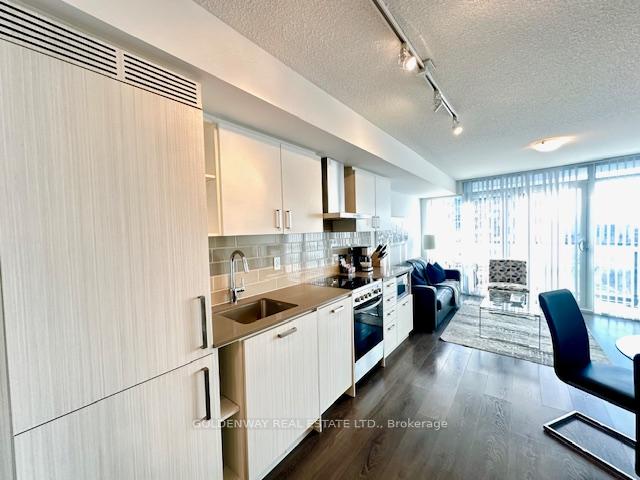 Photo 12 of Unit 1808, 125 Redpath Avenue, Toronto, Mount Pleasant West — HOMEH