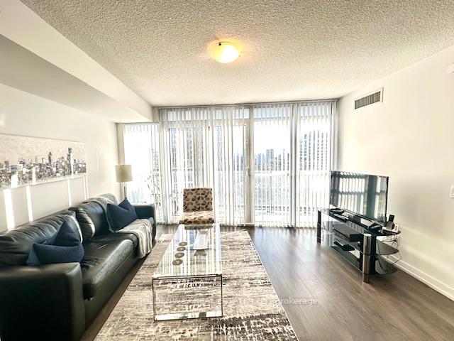Photo 10 of Unit 1808, 125 Redpath Avenue, Toronto, Mount Pleasant West — HOMEH