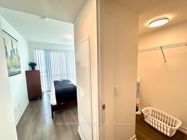 Photo 5 of Unit 1808, 125 Redpath Avenue, Toronto, Mount Pleasant West — HOMEH