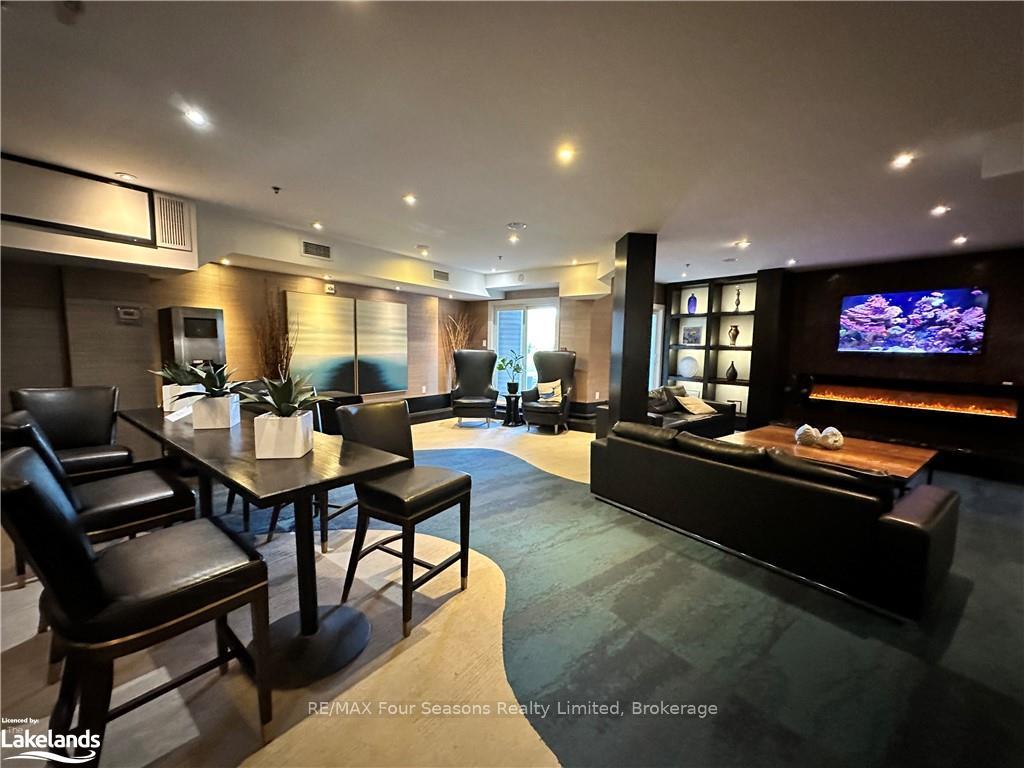 Photo 3 of Unit 5114, 9 Harbour Street E, Collingwood — HOMEH