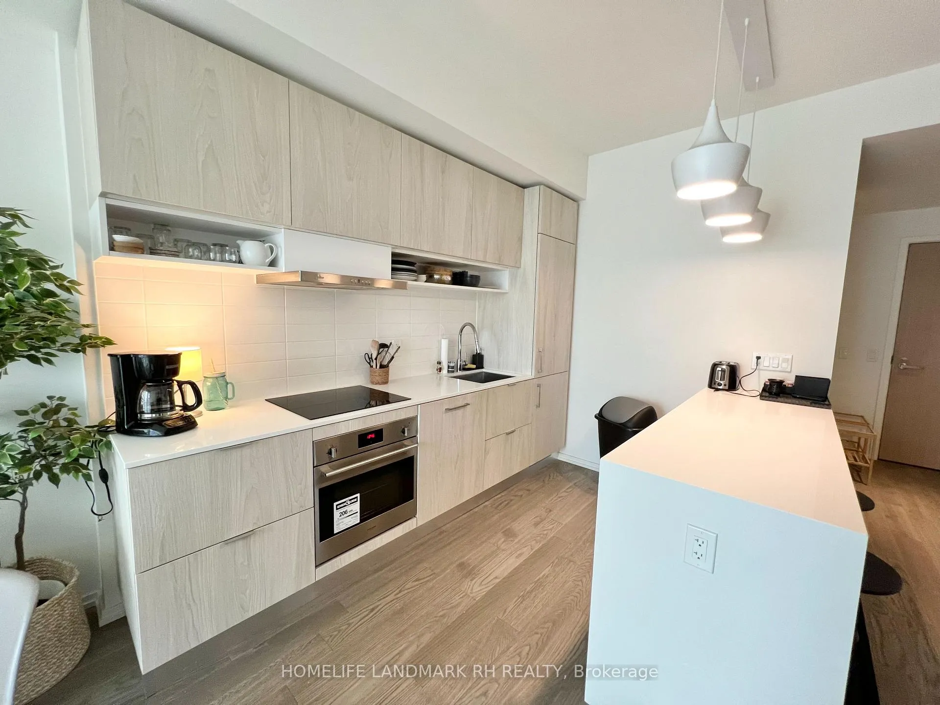 Photo 4 of Unit 1909, 5 Soudan Avenue, Toronto, Mount Pleasant West — HOMEH
