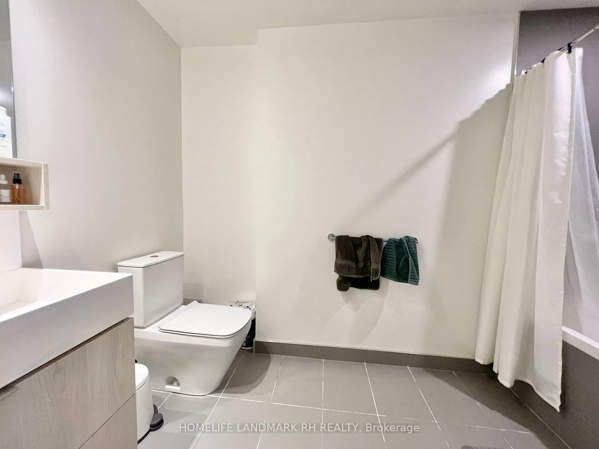 Photo 9 of Unit 1909, 5 Soudan Avenue, Toronto, Mount Pleasant West — HOMEH