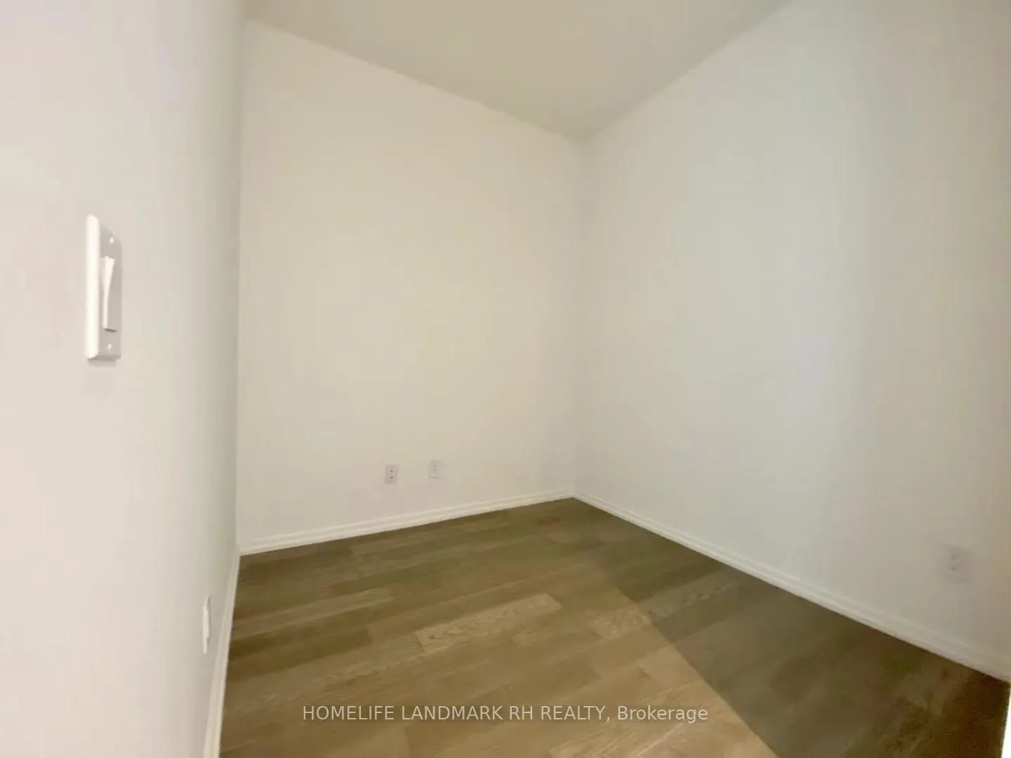 Photo 11 of Unit 1909, 5 Soudan Avenue, Toronto, Mount Pleasant West — HOMEH