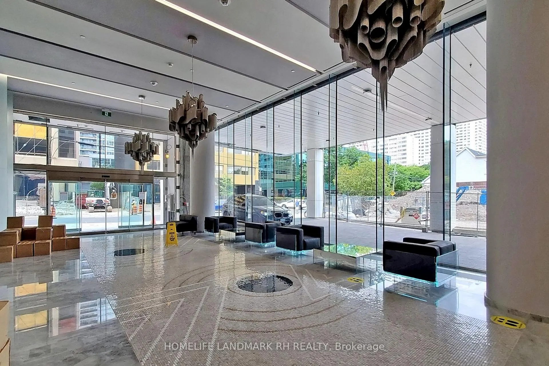 Photo 15 of Unit 1909, 5 Soudan Avenue, Toronto, Mount Pleasant West — HOMEH