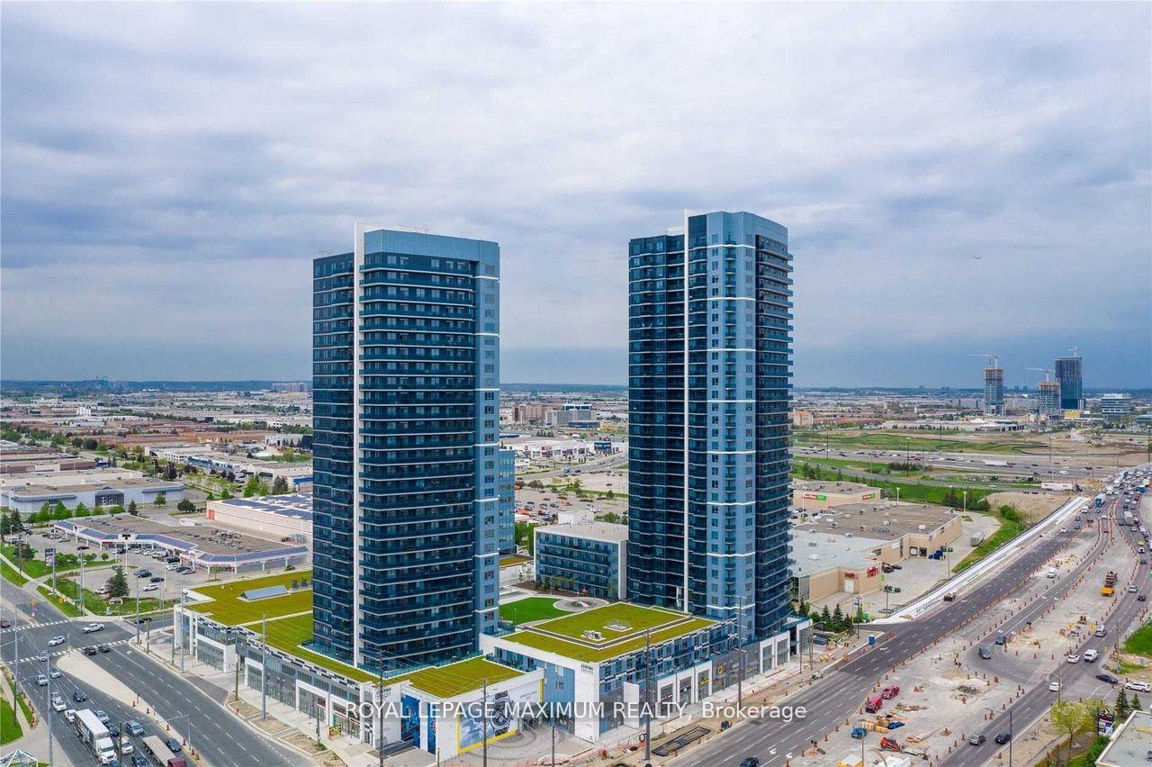 Front of Unit 304, 3700 Highway 7 Road
