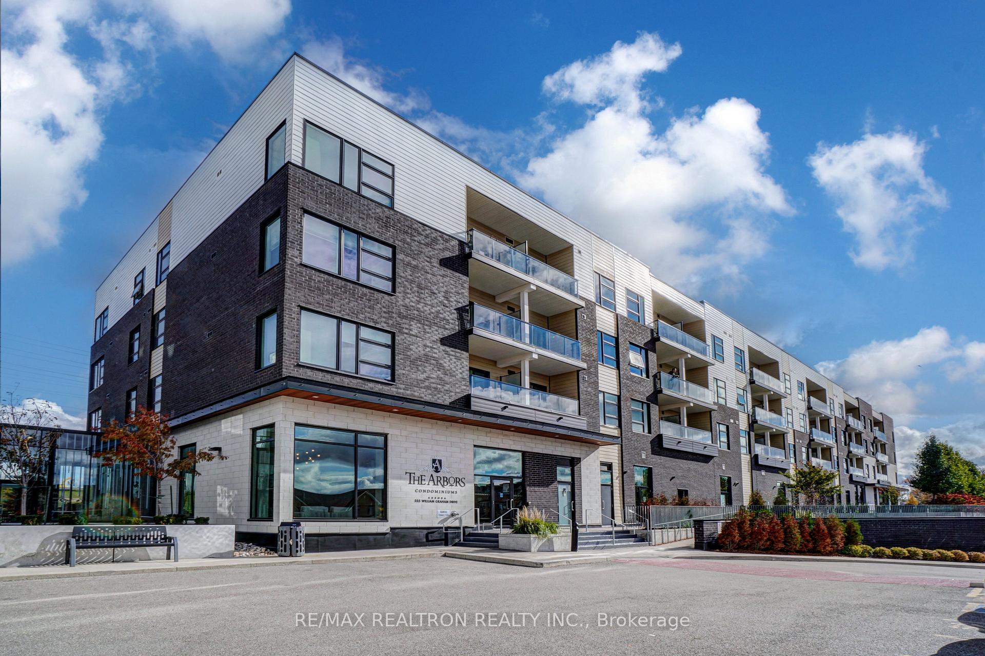 Photo 1 of Unit 118, 555 William Graham Drive, Aurora, Rural Aurora — HOMEH