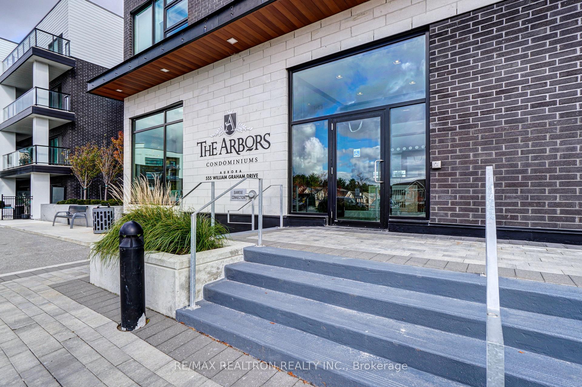 Photo 2 of Unit 118, 555 William Graham Drive, Aurora, Rural Aurora — HOMEH