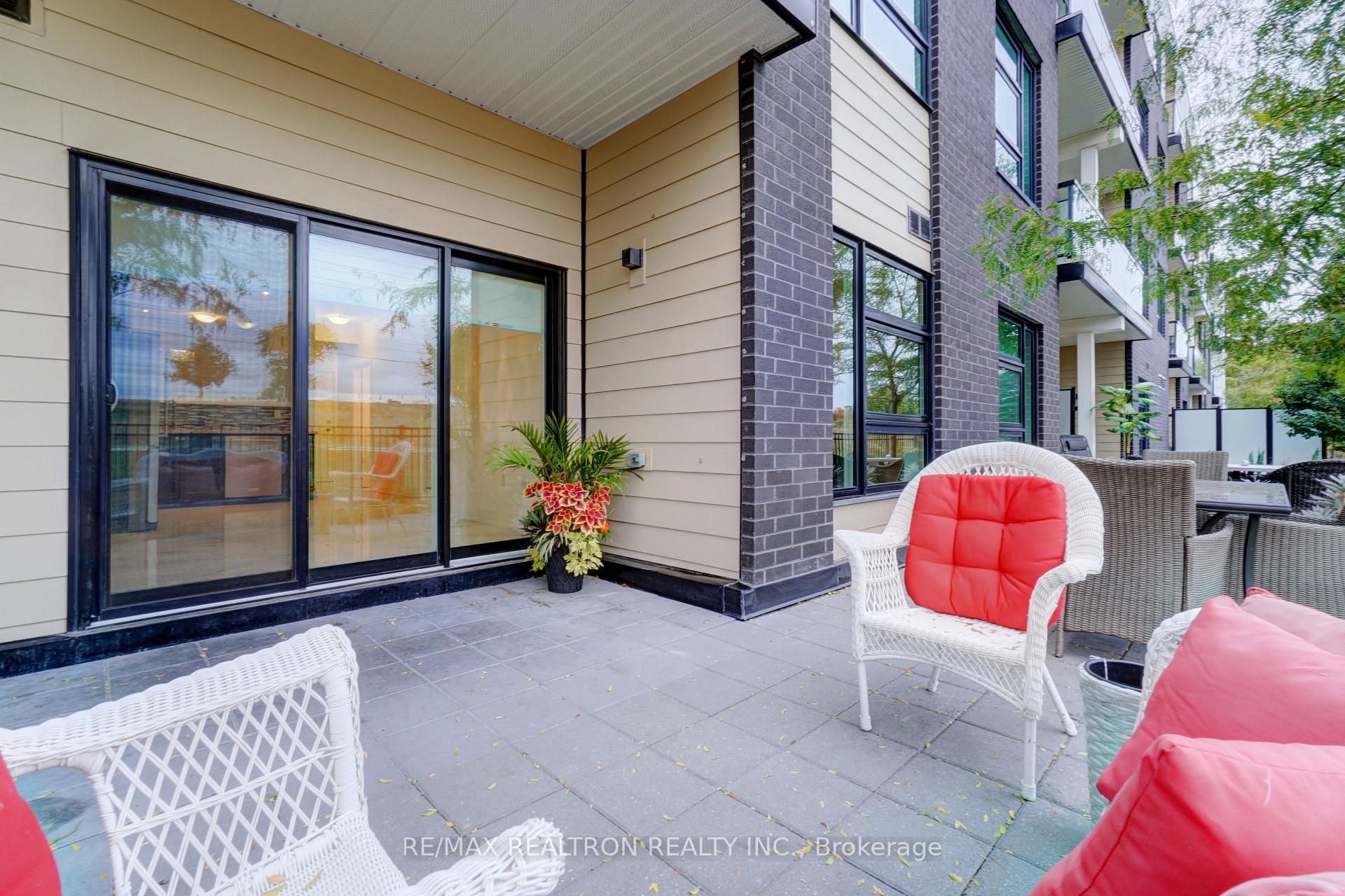 Photo 9 of Unit 118, 555 William Graham Drive, Aurora, Rural Aurora — HOMEH