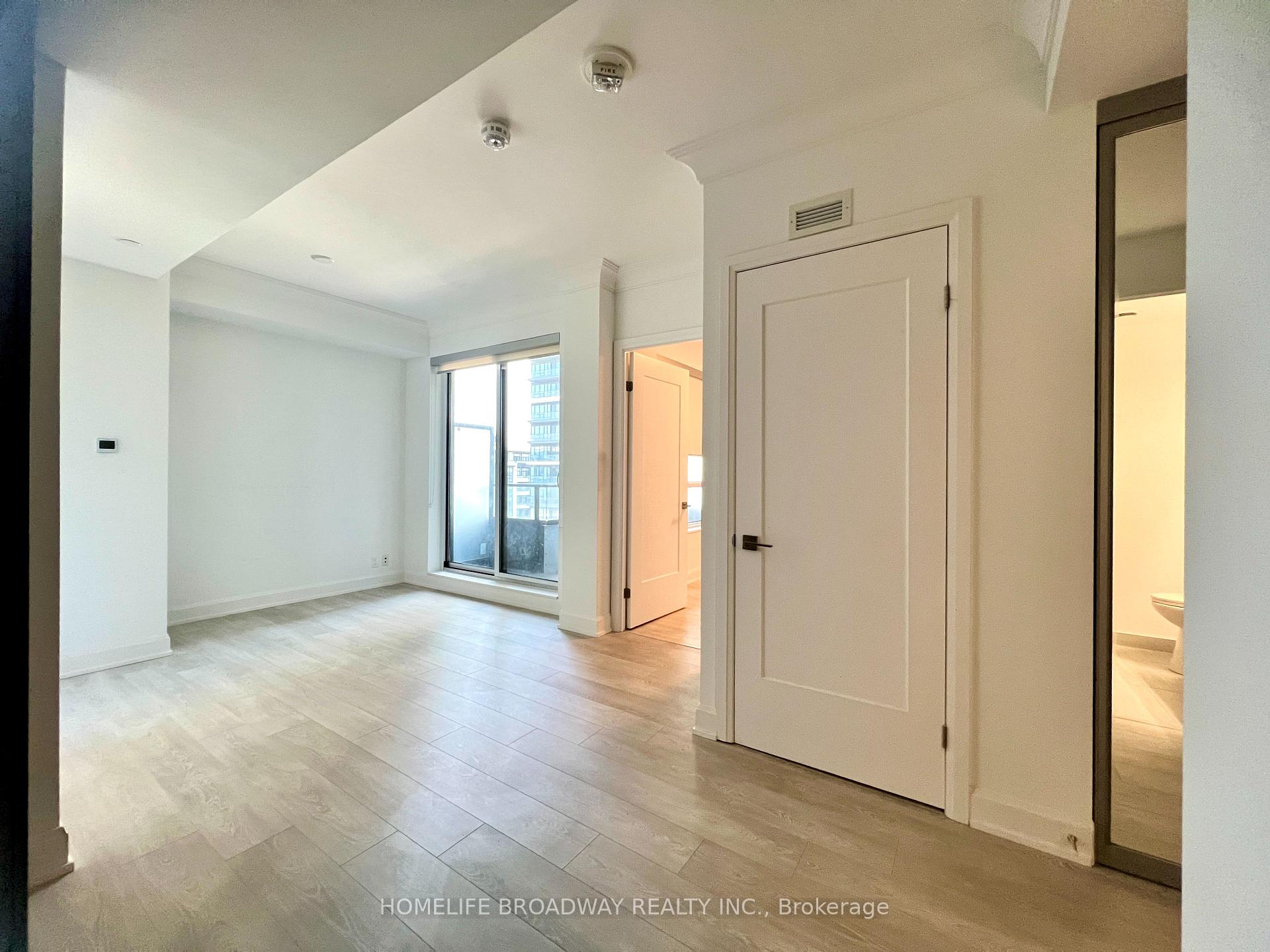 Photo 6 of Unit 830, 38 Water Walk Drive, Markham, Unionville — HOMEH