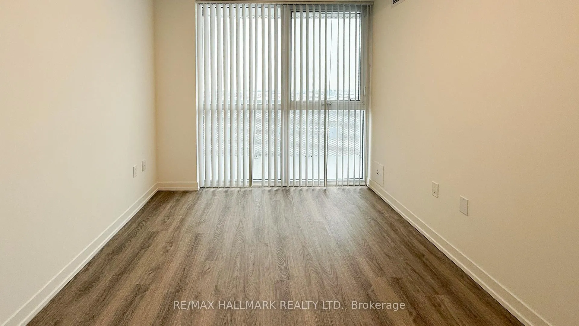Photo 9 of Unit 4203, 8 Interchange Way, Vaughan, Vaughan Corporate Centre — HOMEH