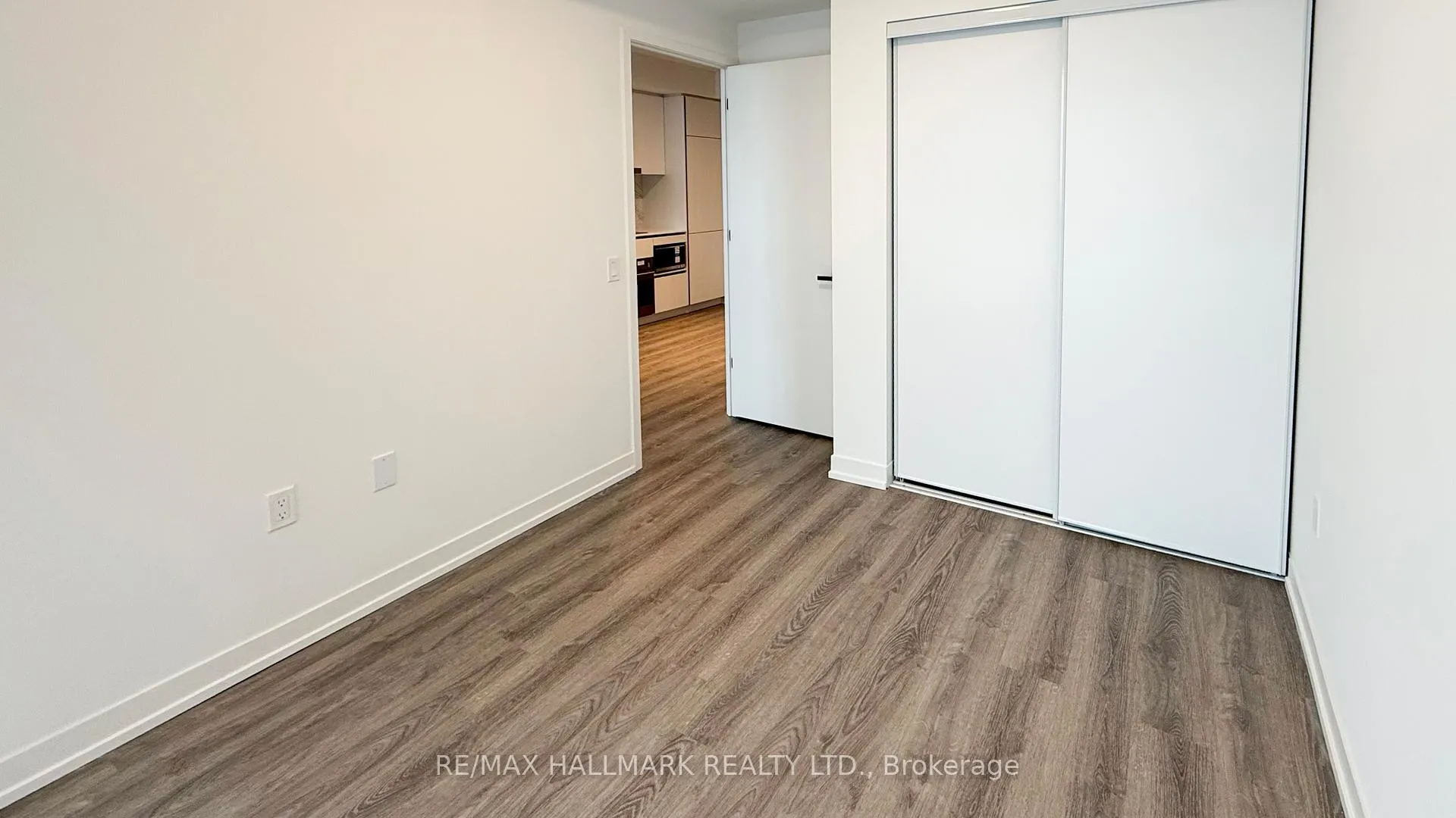 Photo 10 of Unit 4203, 8 Interchange Way, Vaughan, Vaughan Corporate Centre — HOMEH