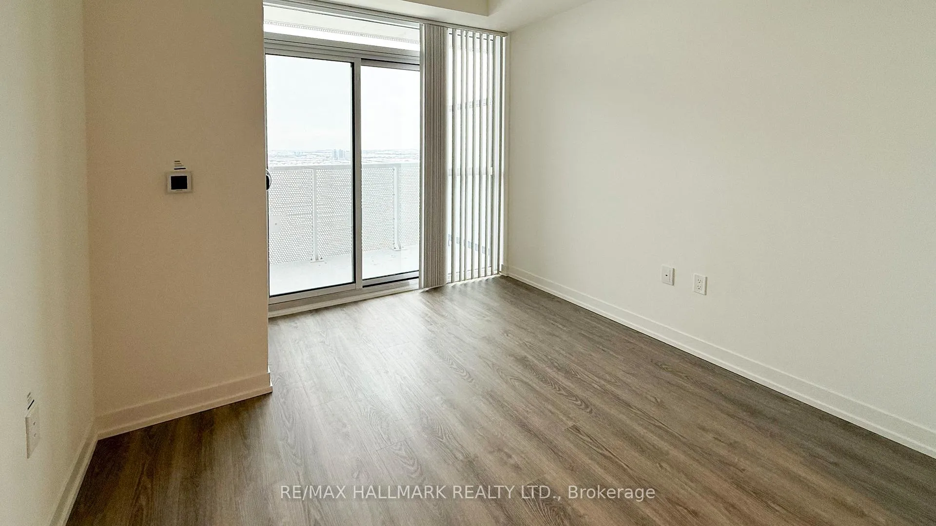 Photo 15 of Unit 4203, 8 Interchange Way, Vaughan, Vaughan Corporate Centre — HOMEH