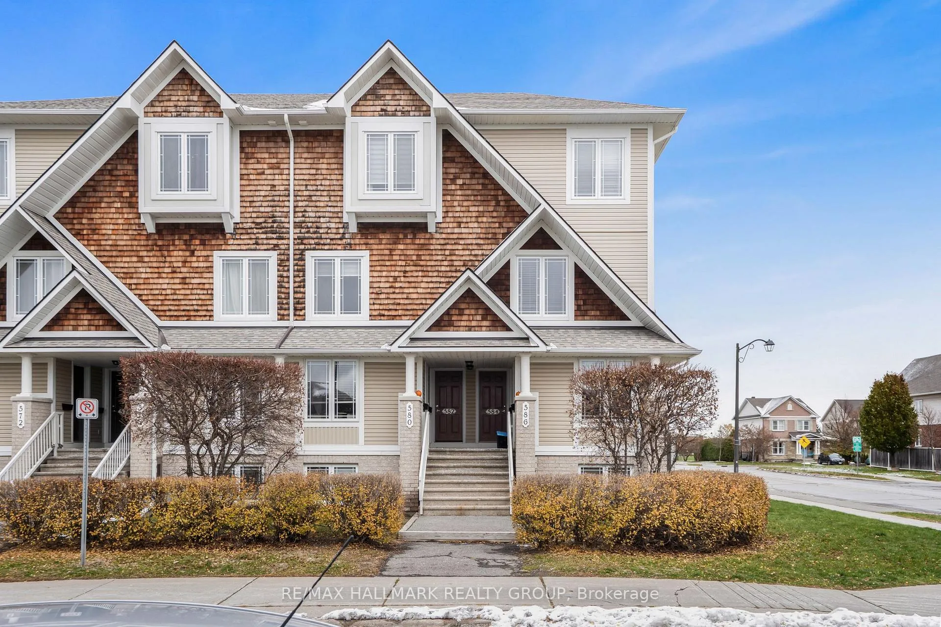Photo 1 of 584 Lakeridge Drive, Ottawa, Avalon East — HOMEH