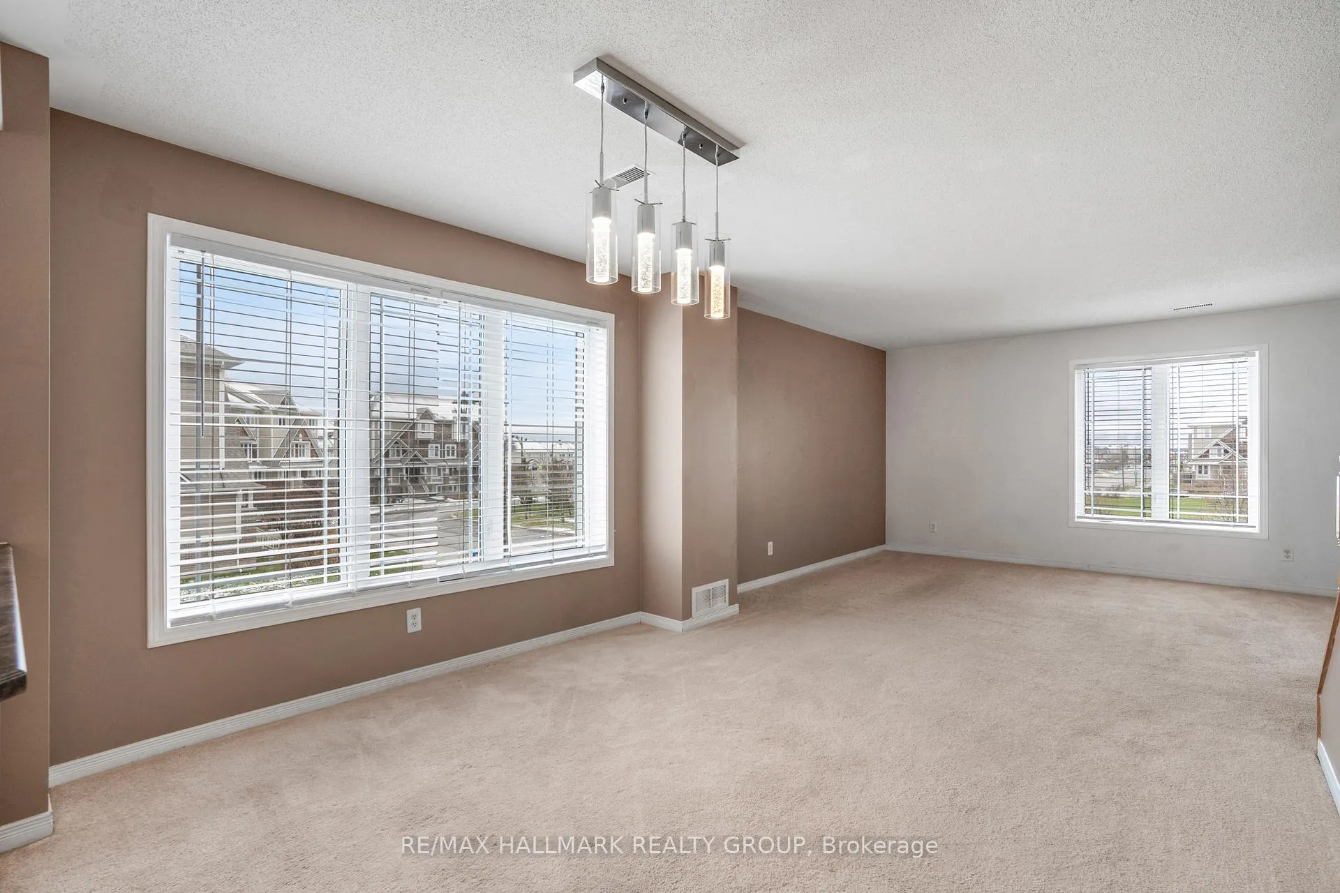 Photo 6 of 584 Lakeridge Drive, Ottawa, Avalon East — HOMEH