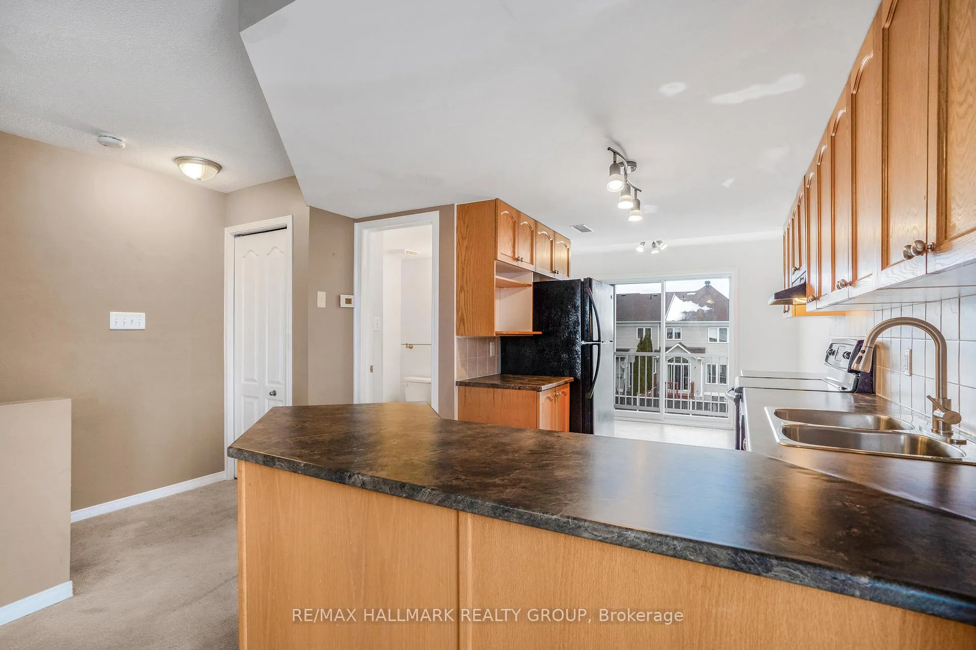 Photo 10 of 584 Lakeridge Drive, Ottawa, Avalon East — HOMEH