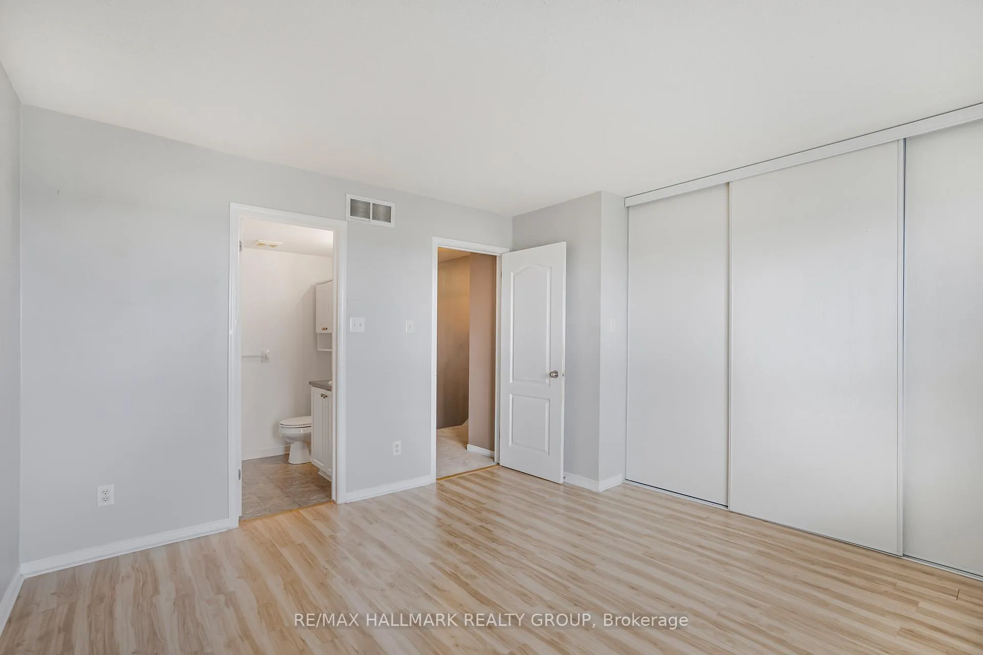 Photo 22 of 584 Lakeridge Drive, Ottawa, Avalon East — HOMEH