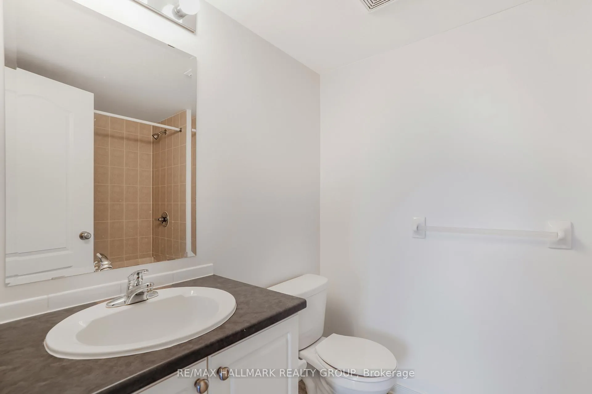 Photo 27 of 584 Lakeridge Drive, Ottawa, Avalon East — HOMEH