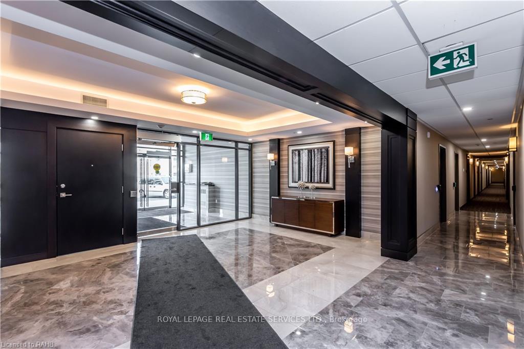 Photo 5 of Unit 323, 101 Shoreview Place, Hamilton, Stoney Creek — HOMEH