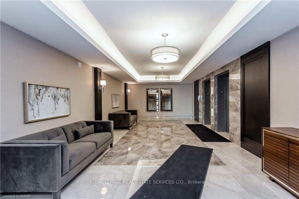 Photo 7 of Unit 323, 101 Shoreview Place, Hamilton, Stoney Creek — HOMEH