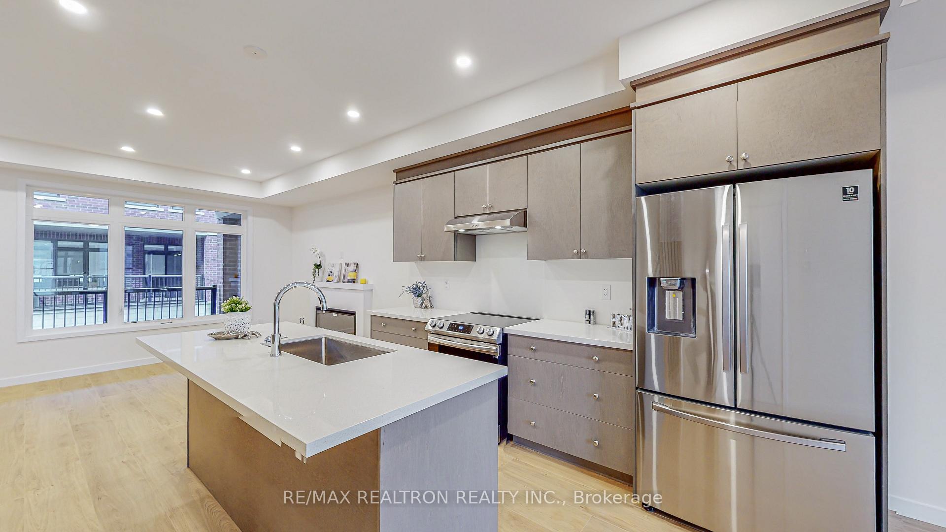 Photo 3 of 10262 Keele Street, Vaughan, Maple — HOMEH