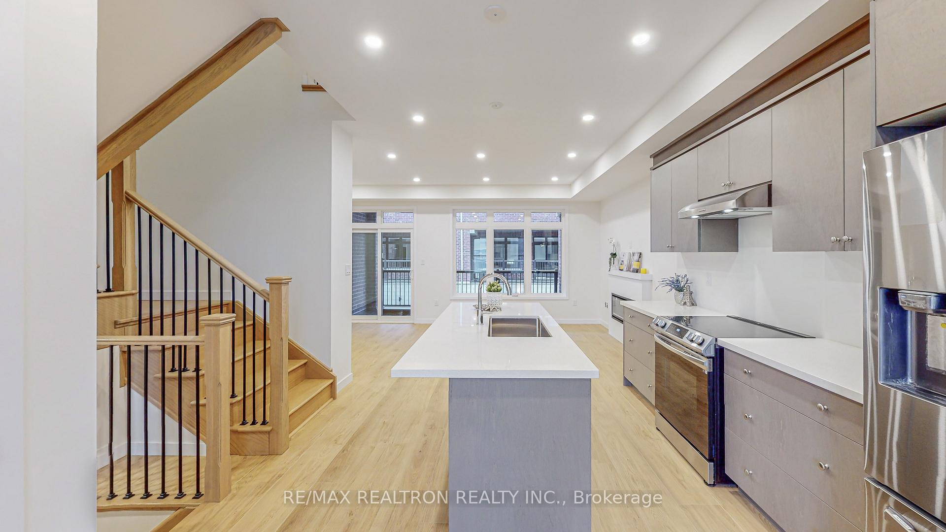 Photo 6 of 10262 Keele Street, Vaughan, Maple — HOMEH