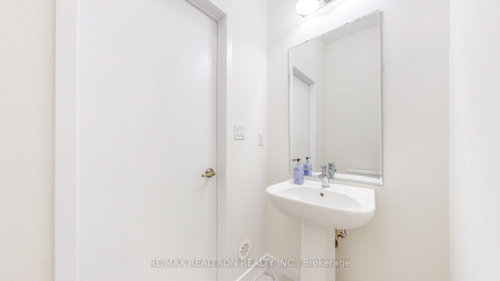 Photo 10 of 10262 Keele Street, Vaughan, Maple — HOMEH