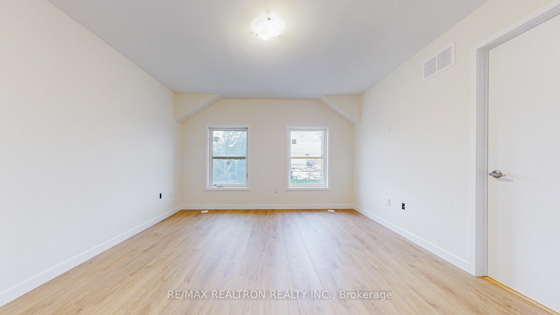 Photo 17 of 10262 Keele Street, Vaughan, Maple — HOMEH