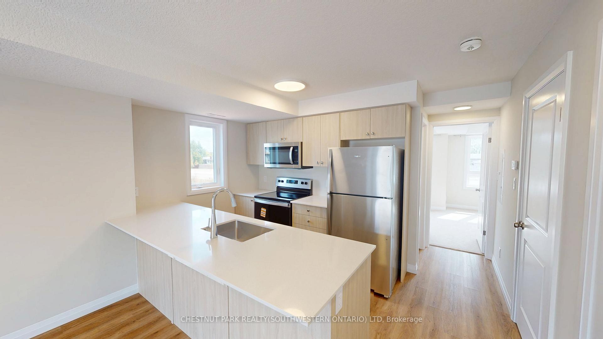 Photo 3 of Unit D3, 410 Northfield Drive W, Waterloo — HOMEH