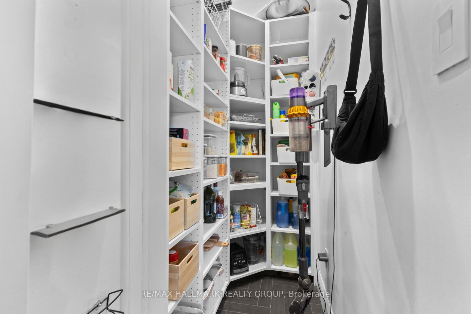 Photo 5 of 185 Pretoria Avenue, Ottawa, Glebe — HOMEH